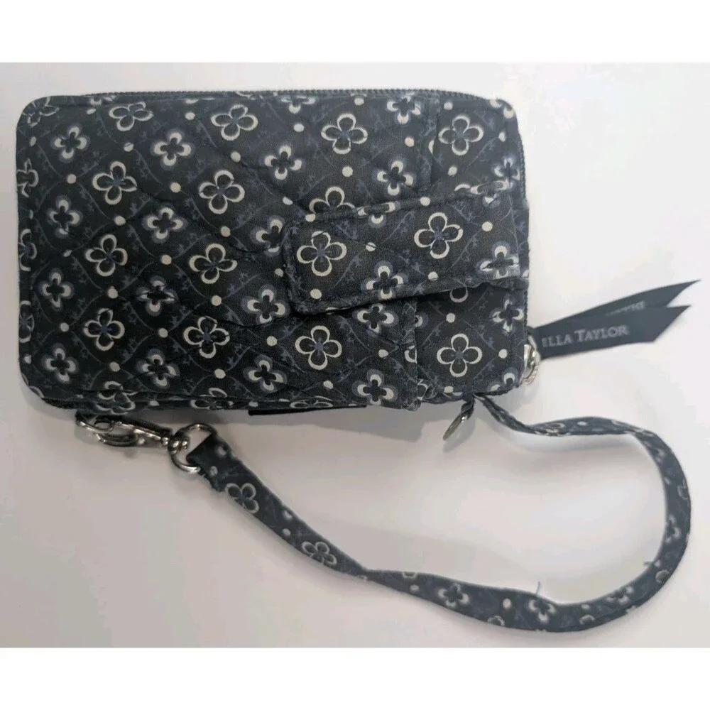 Bella Taylor Quilted Wristlet Wallet Navy Floral Cotton Zipper Snap 6x3.5